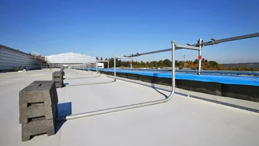 Layher Dakrandbeveiliging platte daken header