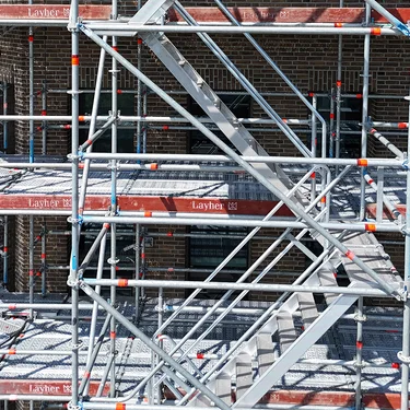 Poldertoren in de steigers trappentoren