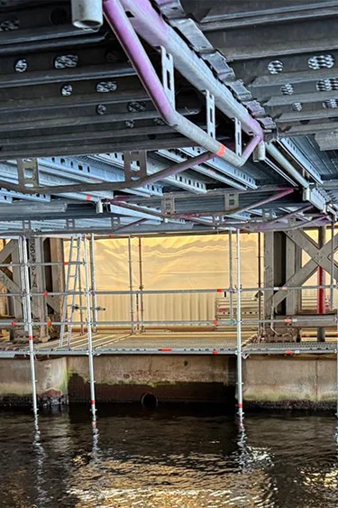 Hangsteiger spoorbrug Amsterdam header